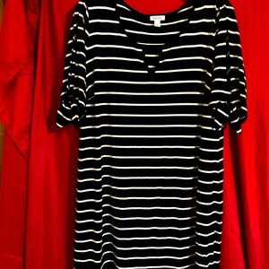 Black with white stripes short sleeve dress